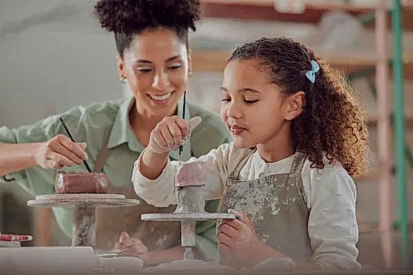 mom and daughter pottery